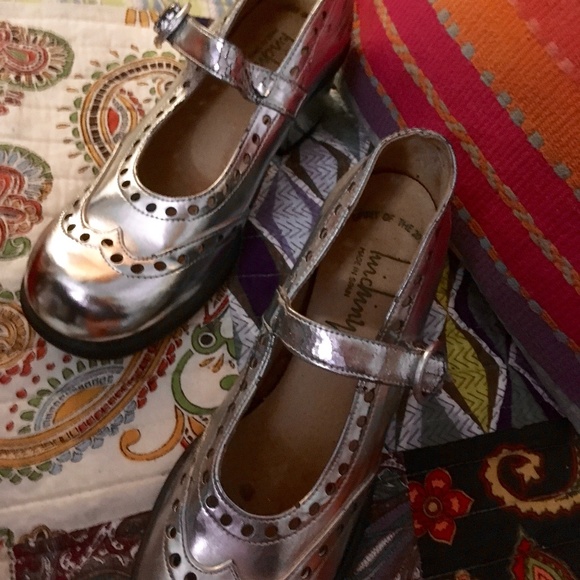 SOLD VINTAGE 1980s LUICHINY SPAIN SILVER MARYJANES - Picture 2 of 6